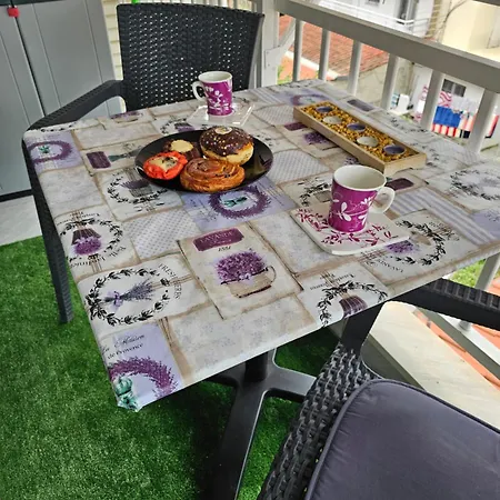 Violet Olympic * Olympiakí Aktí